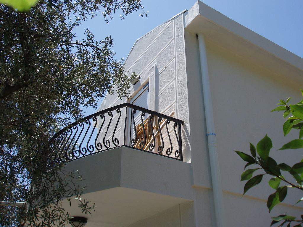 Apartments Medin Danilo Petrovac Екстер'єр фото